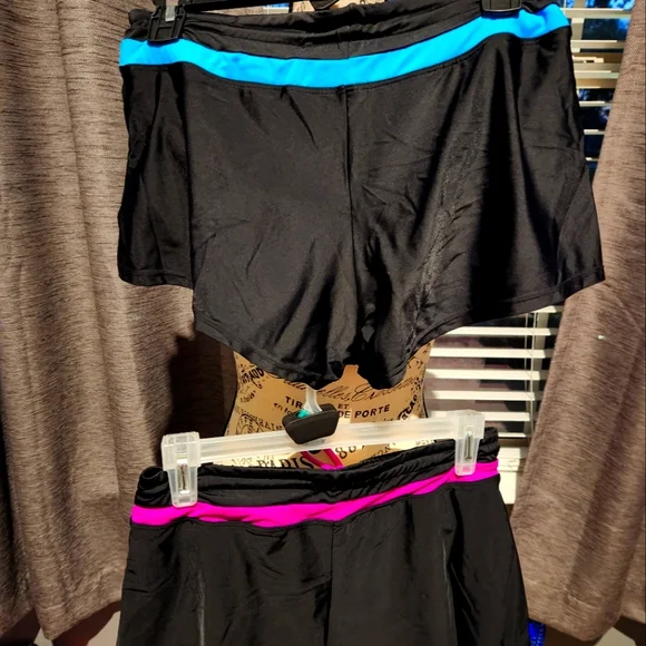 🍁 (2) pair- Women's Swim shorts😁 - Picture 2 of 3